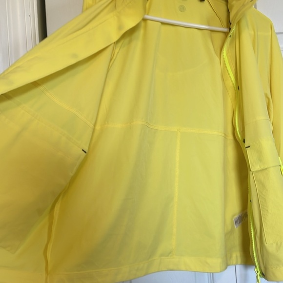 Women’s SP T by Talbots zip up hooded jacket windbreaker Bright Yellow pockets - Picture 6 of 12